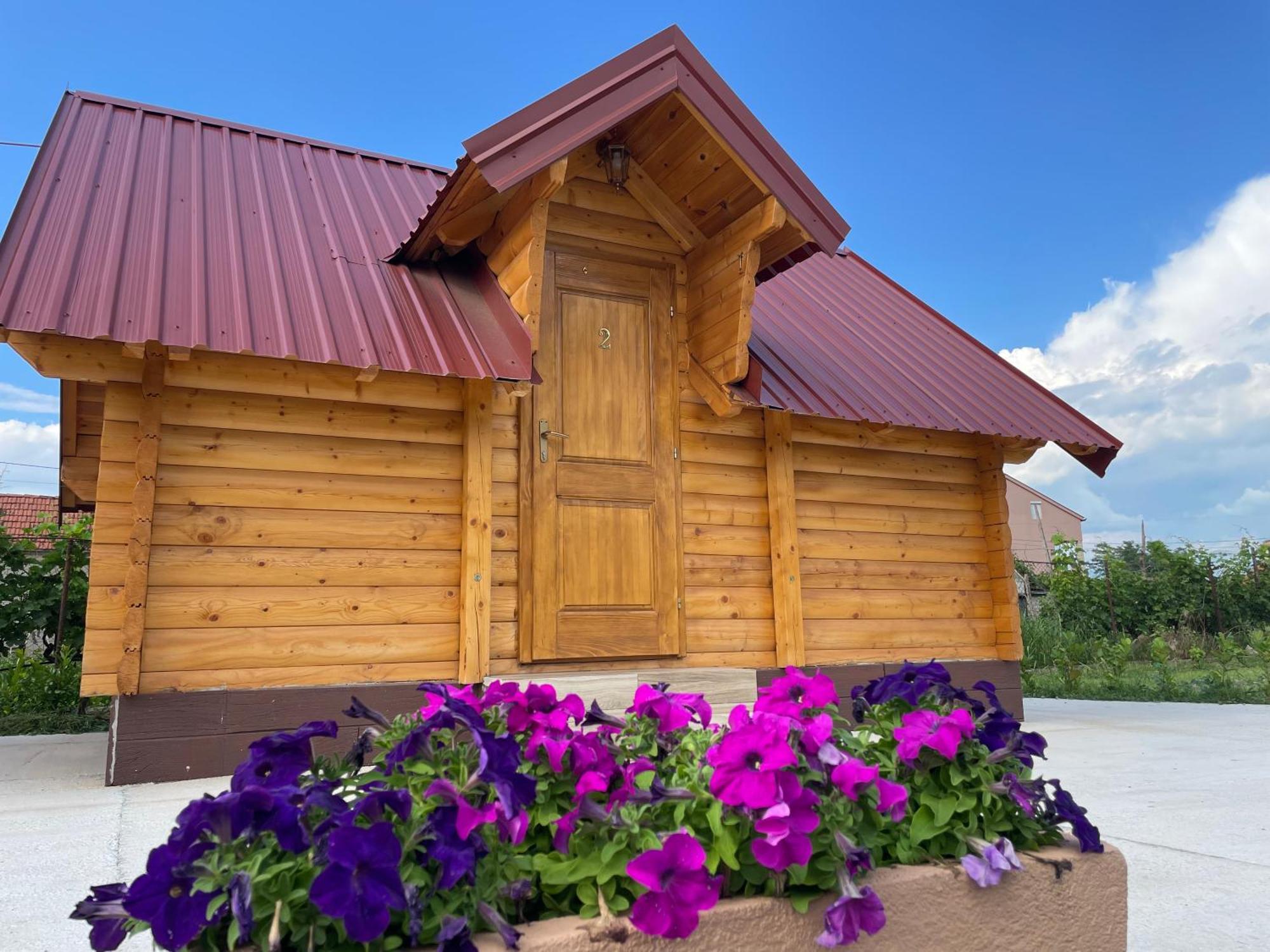 Cozy Bungallows Podgorica Esterno foto