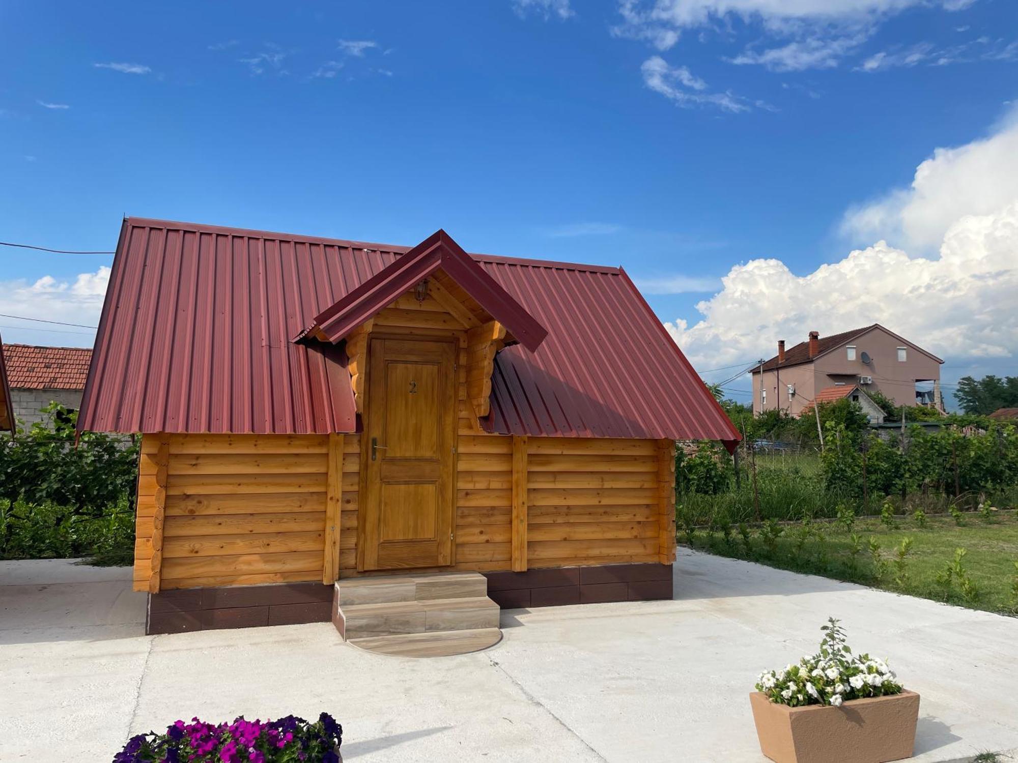 Cozy Bungallows Podgorica Esterno foto